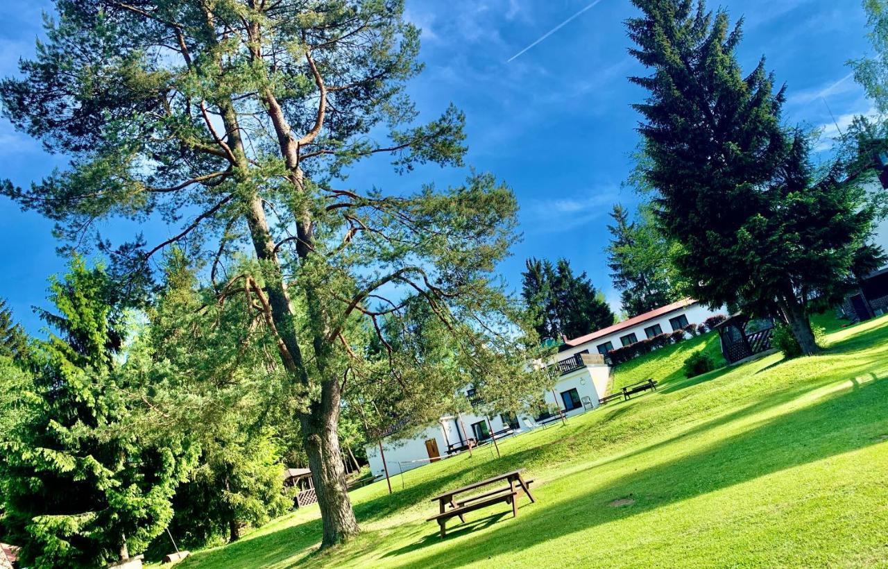 Hotel A Penzion Pegas Vlachovice Εξωτερικό φωτογραφία